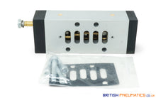 Load image into Gallery viewer, Camozzi 953 000 P15 23 Size 3, 5/2 Solenoid Valve