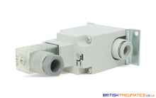 Load image into Gallery viewer, SMC VQ21A1-5YZB-C8-F-Q Solenoid Valve